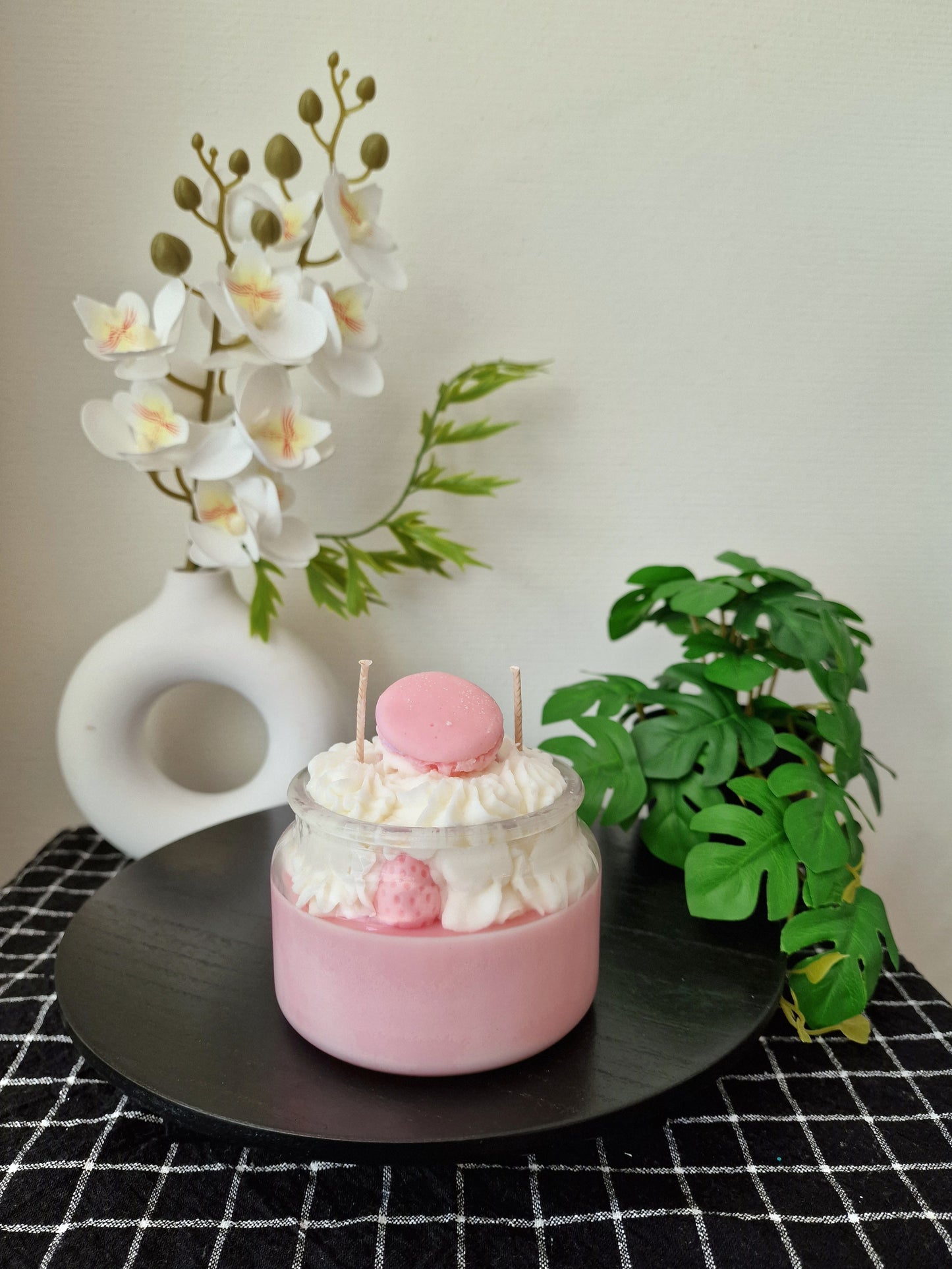Raspberry Macaron